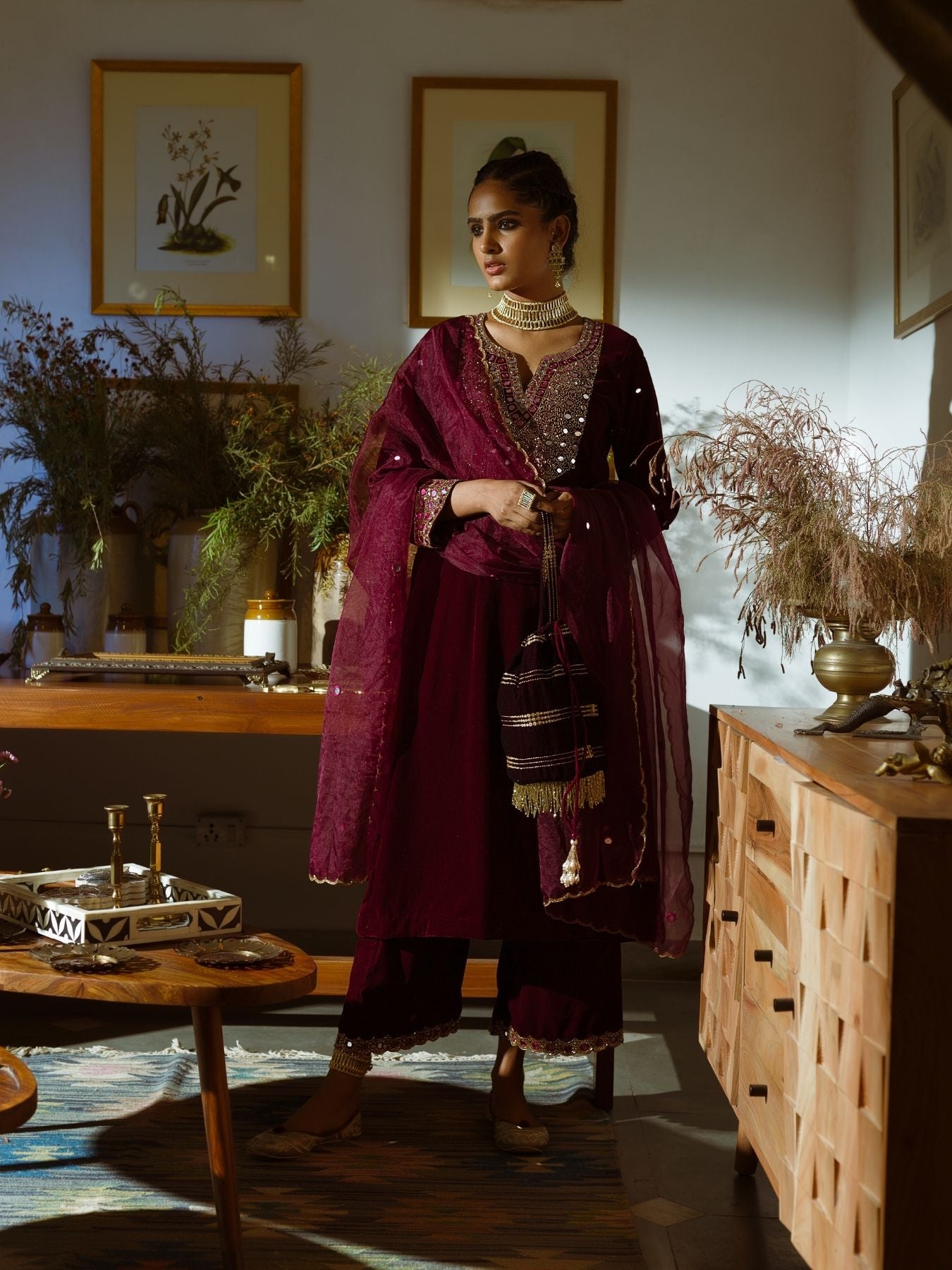 Ainna Velvet Kurta Set