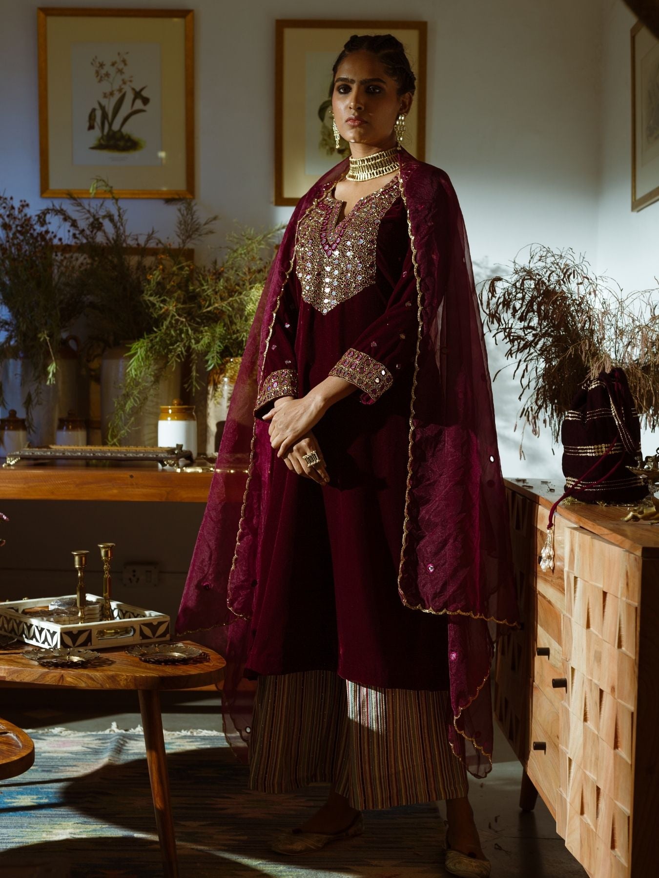 Ainna Velvet Kurta Set