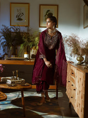 Ainna Velvet Kurta Set