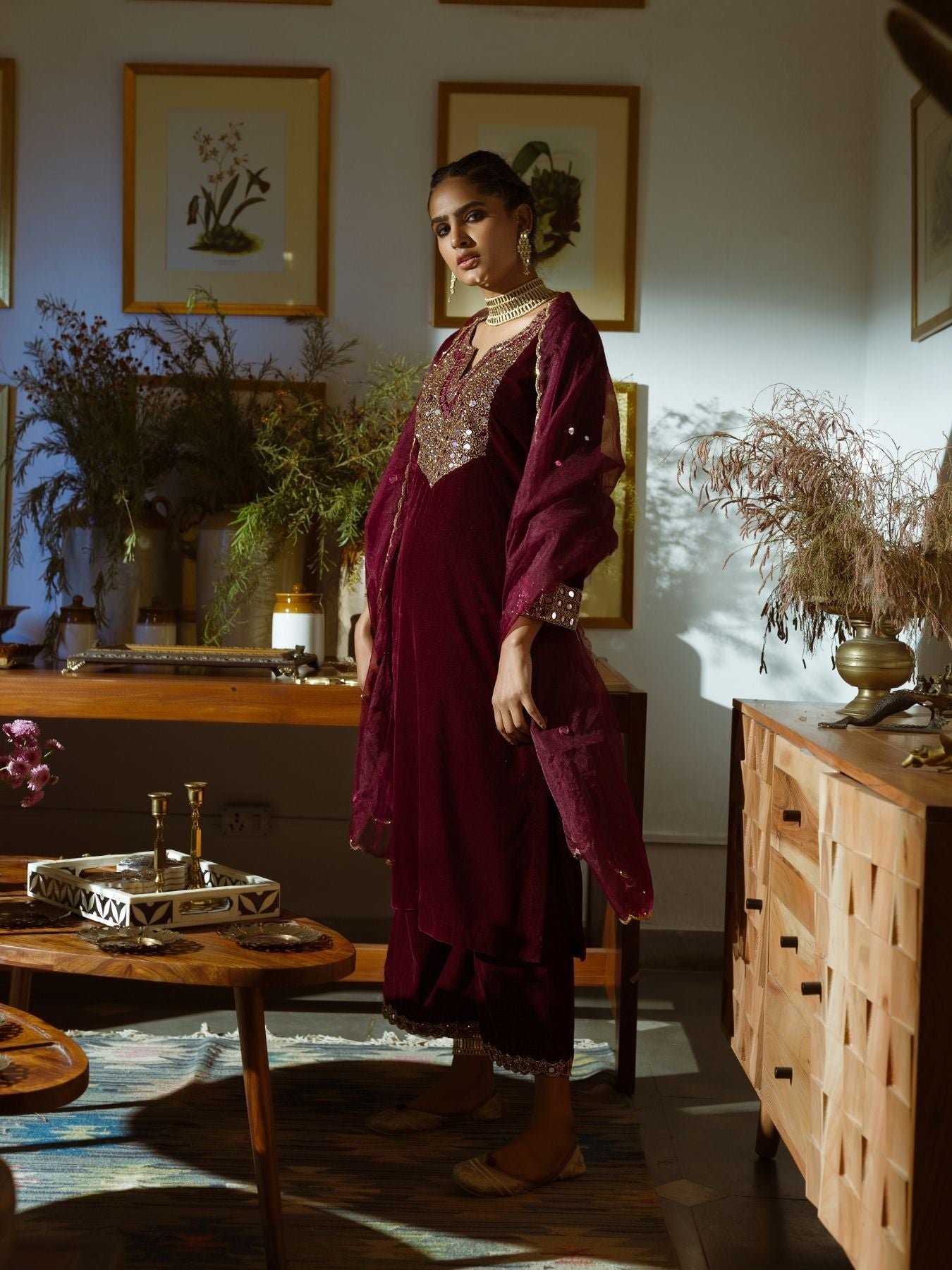 Ainna Velvet Kurta Set