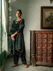 Komal Pandey- Sarah Velvet Kurta & Salwar Set