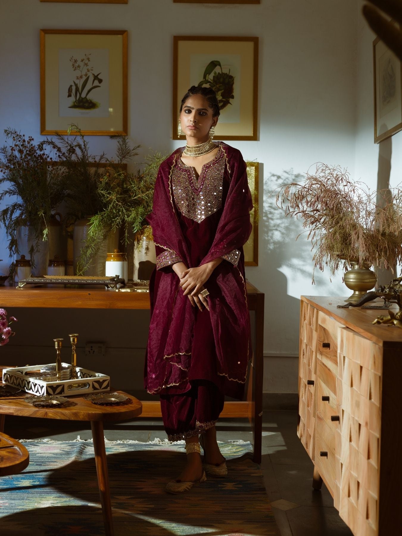 Ainna Velvet Kurta Set