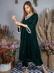 Ahana Ghai- Emerald Green Silk Velvet Kurta with Scallop Pants