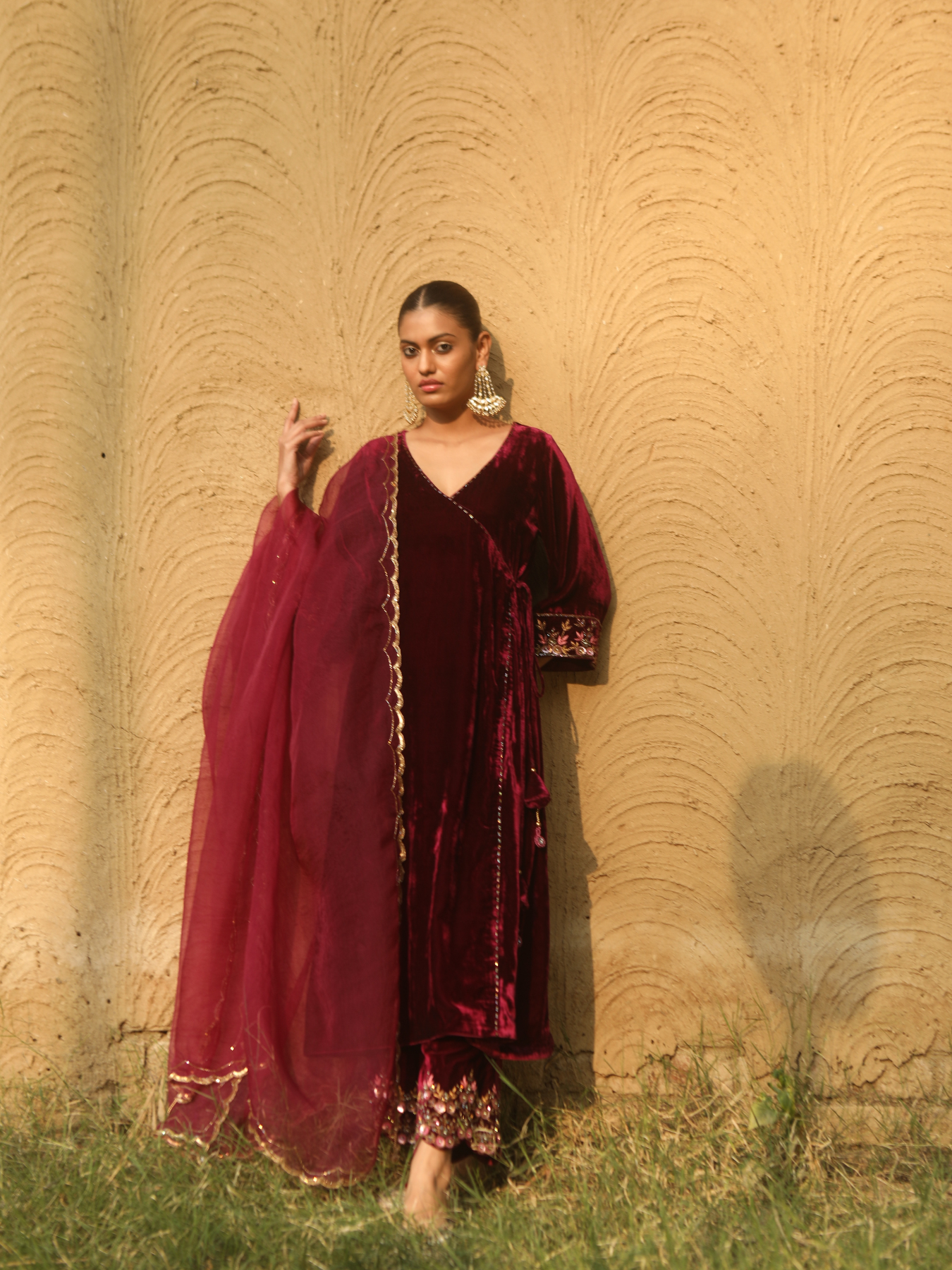 Noorani Velvet Set